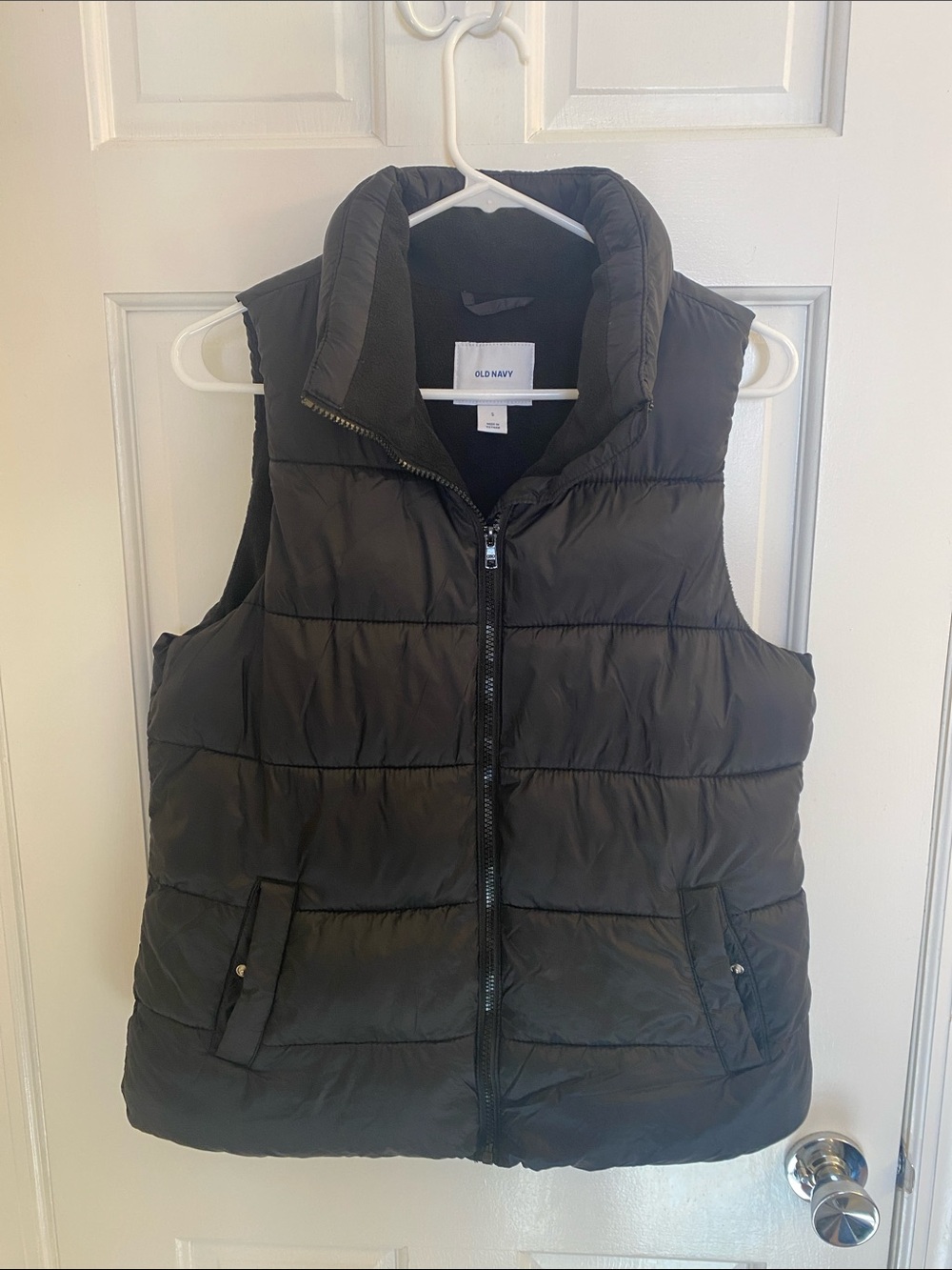 Old Navy Black Quilted Puffer Vest